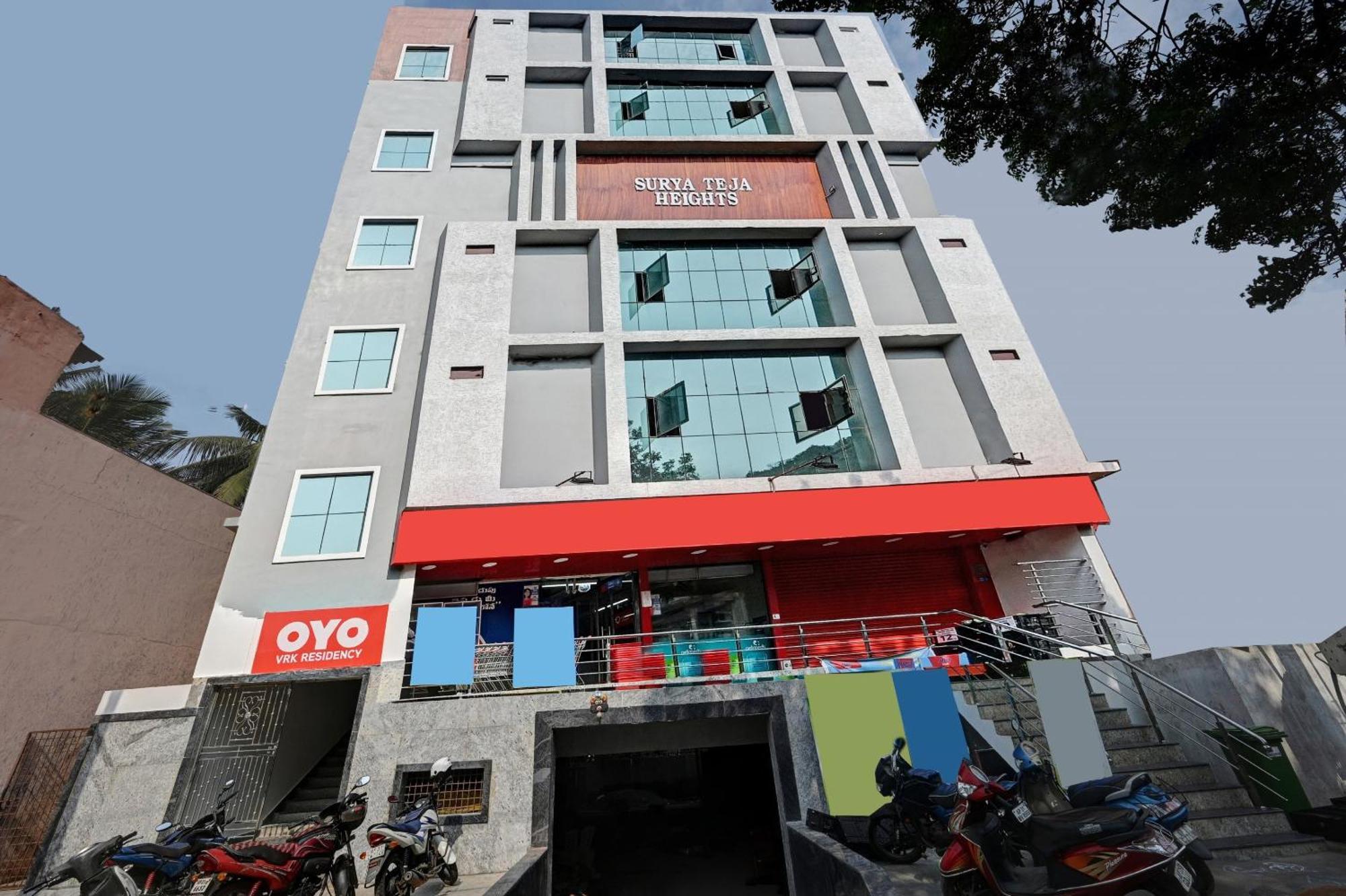 Hotel O Vrk Residency Kurmannapalem Bagian luar foto