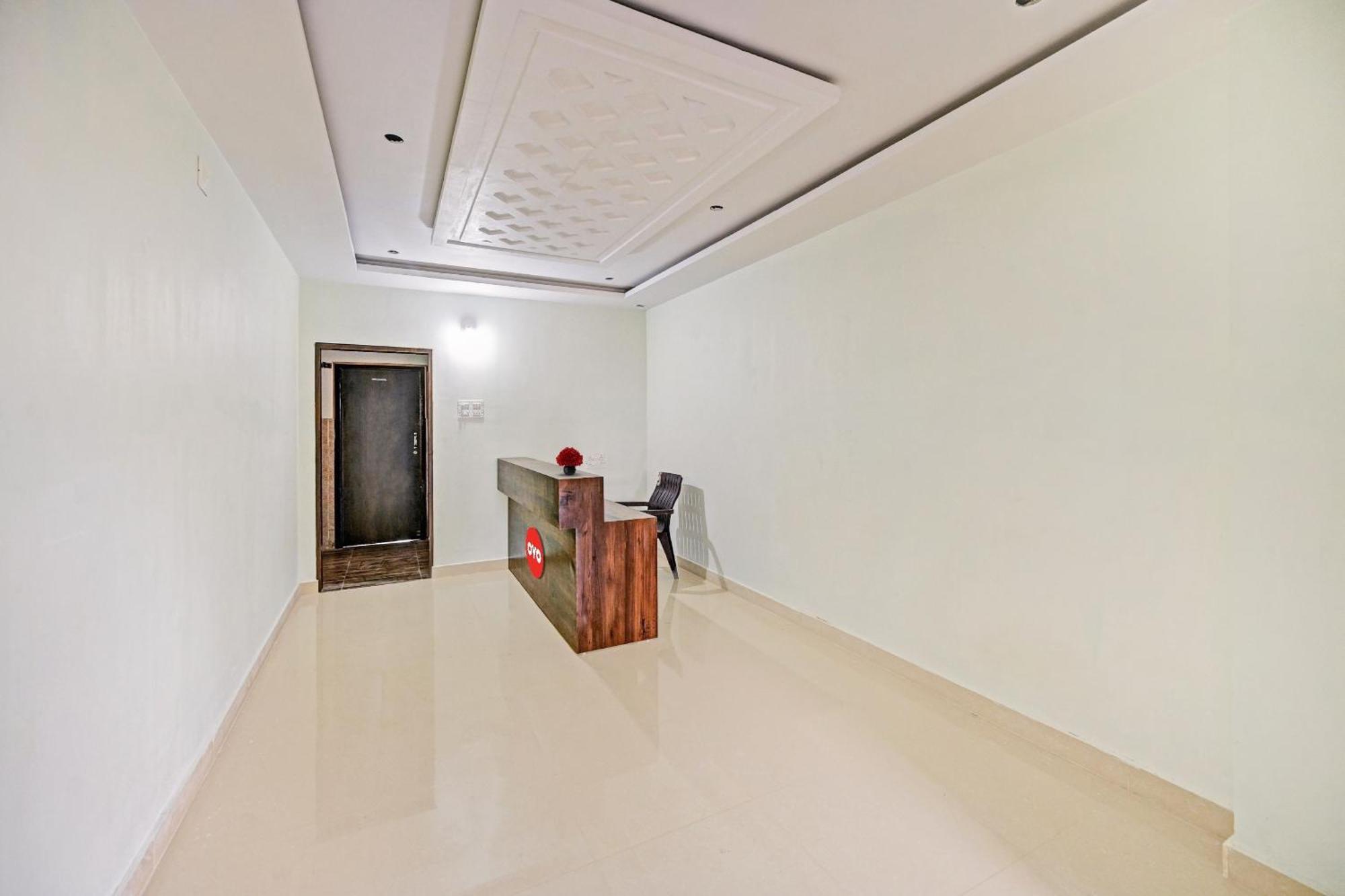 Hotel O Vrk Residency Kurmannapalem Bagian luar foto