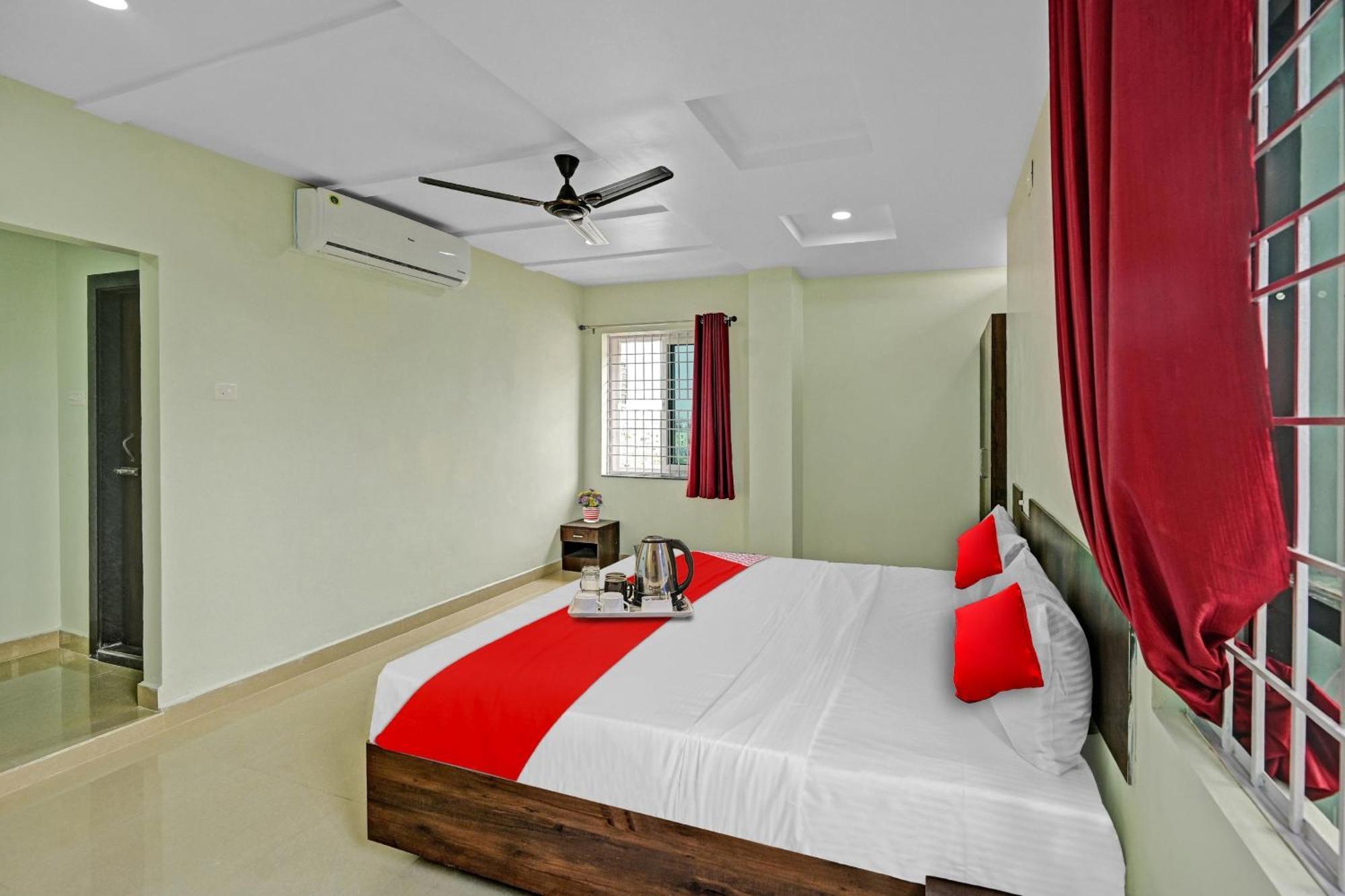 Hotel O Vrk Residency Kurmannapalem Bagian luar foto