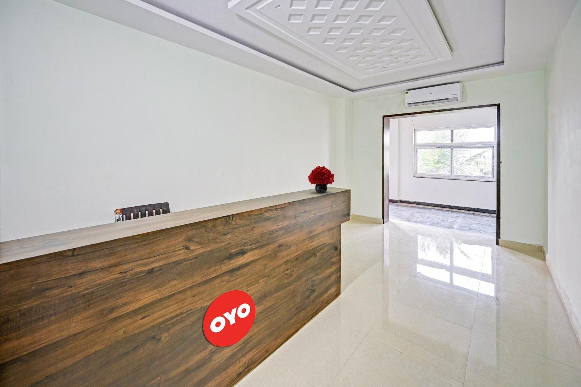 Hotel O Vrk Residency Kurmannapalem Bagian luar foto